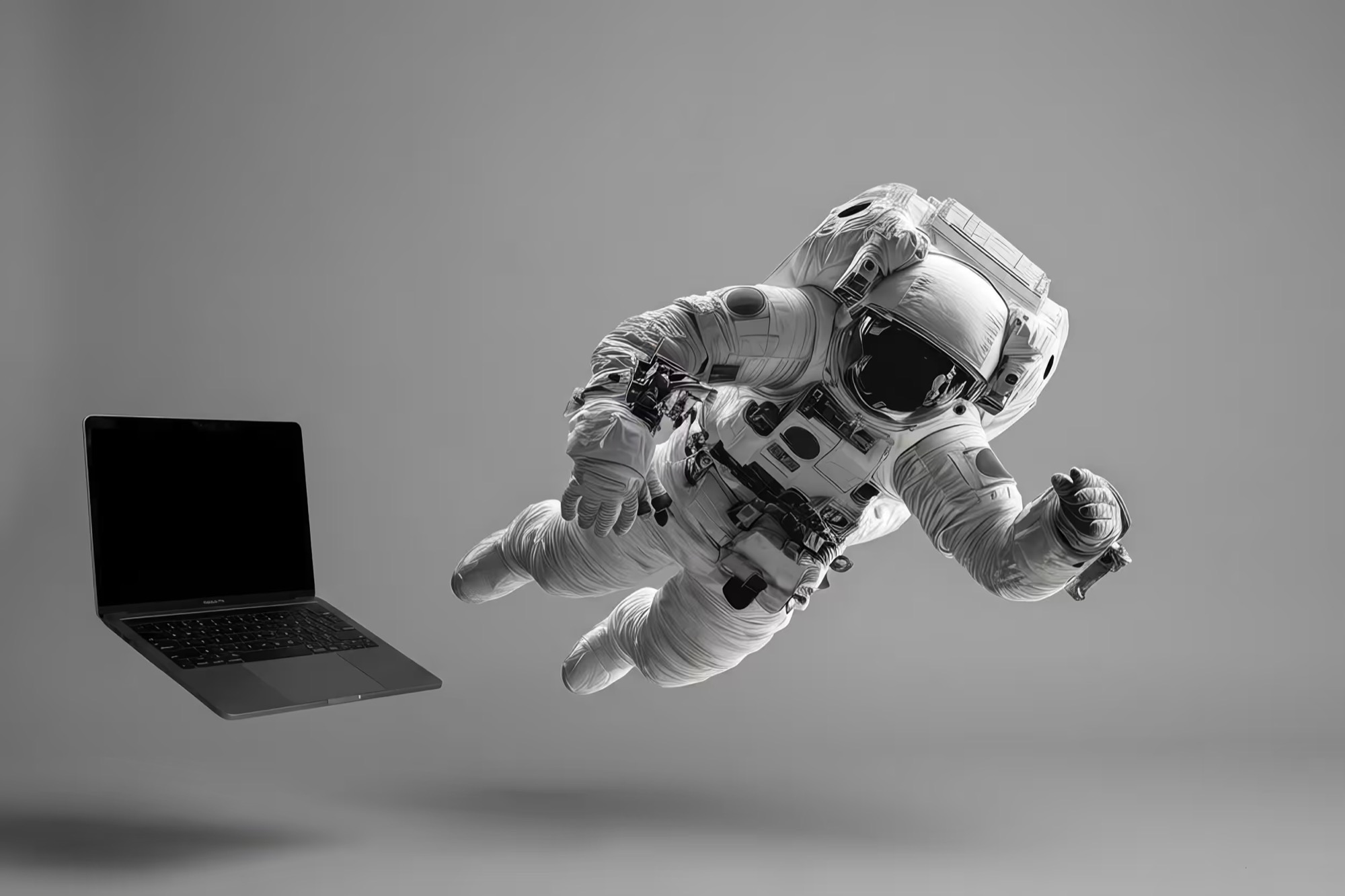 宇宙飛行士とノートパソコン — asobit software のビジョン
